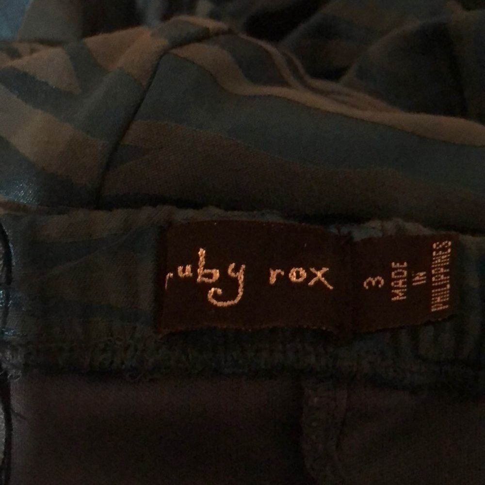 Ruby Rox  - Picture 4 of 4